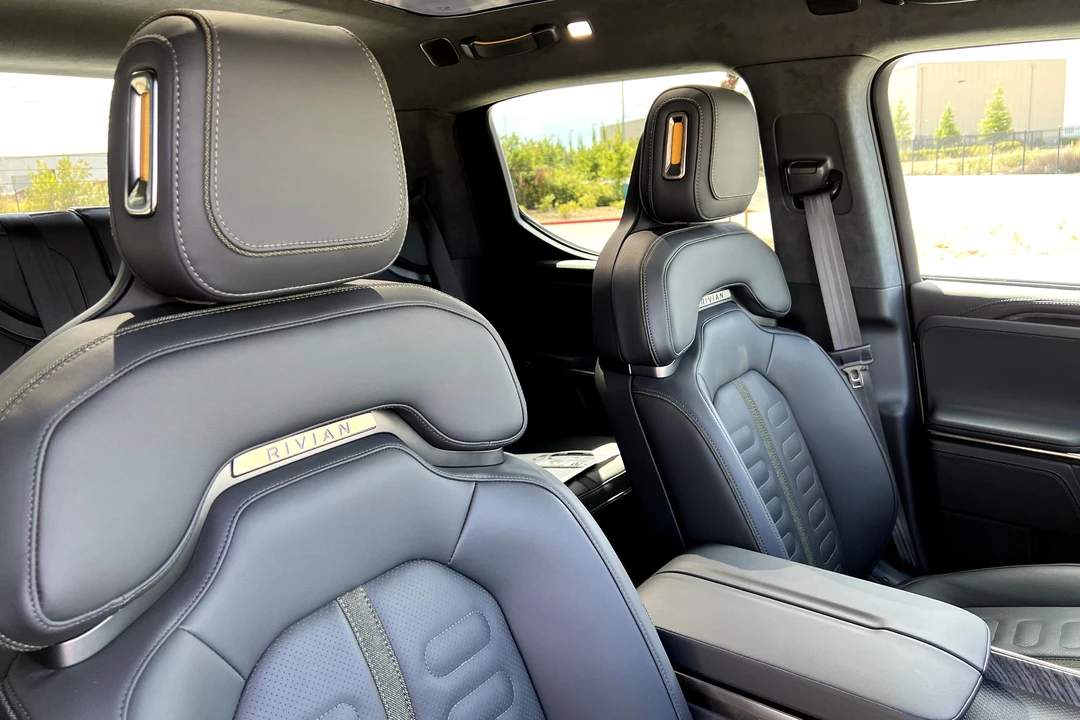 2022 Rivian R1T - Image 25 of 31