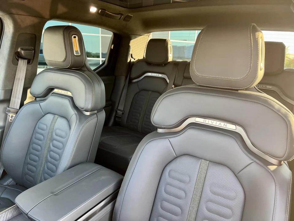 2022 Rivian R1T - Image 28 of 31