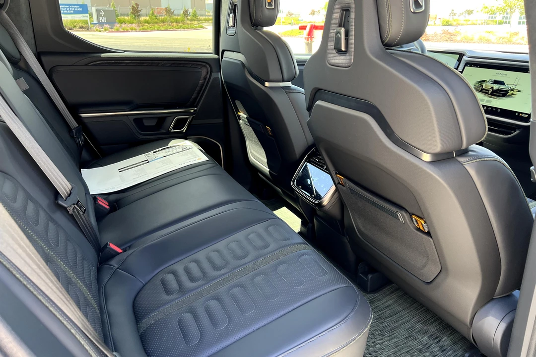 2022 Rivian R1T - Image 26 of 31