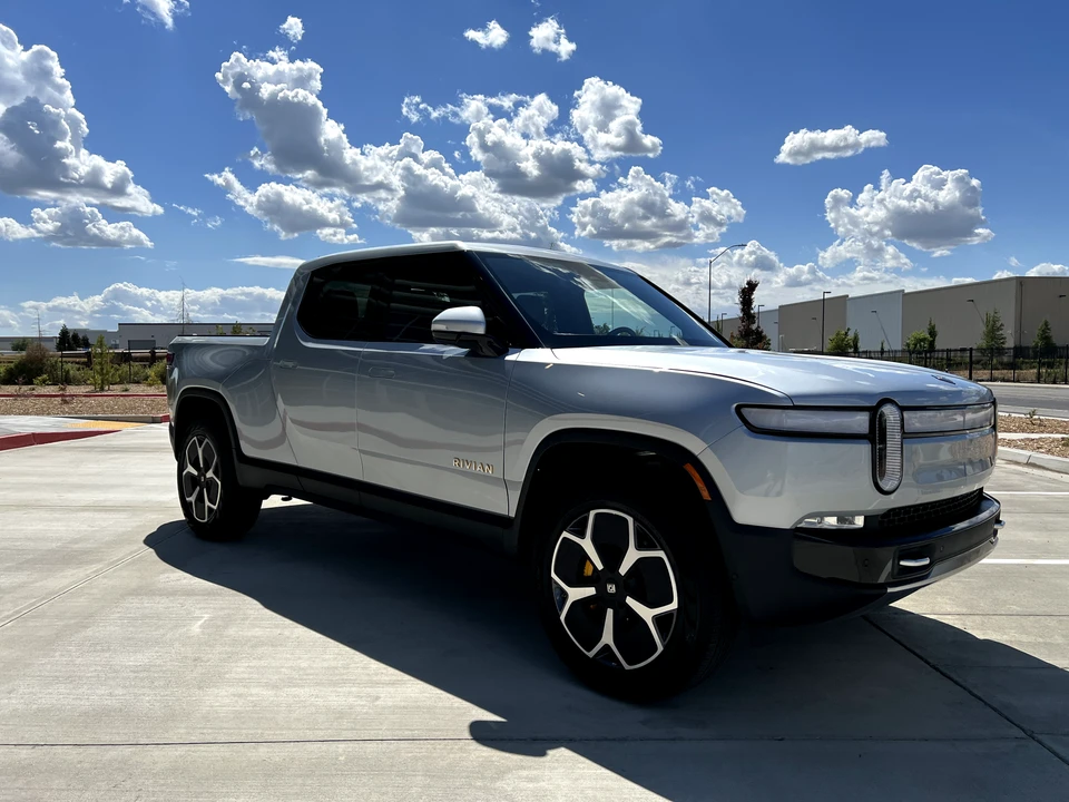 2022 Rivian R1T - Image 10 of 31