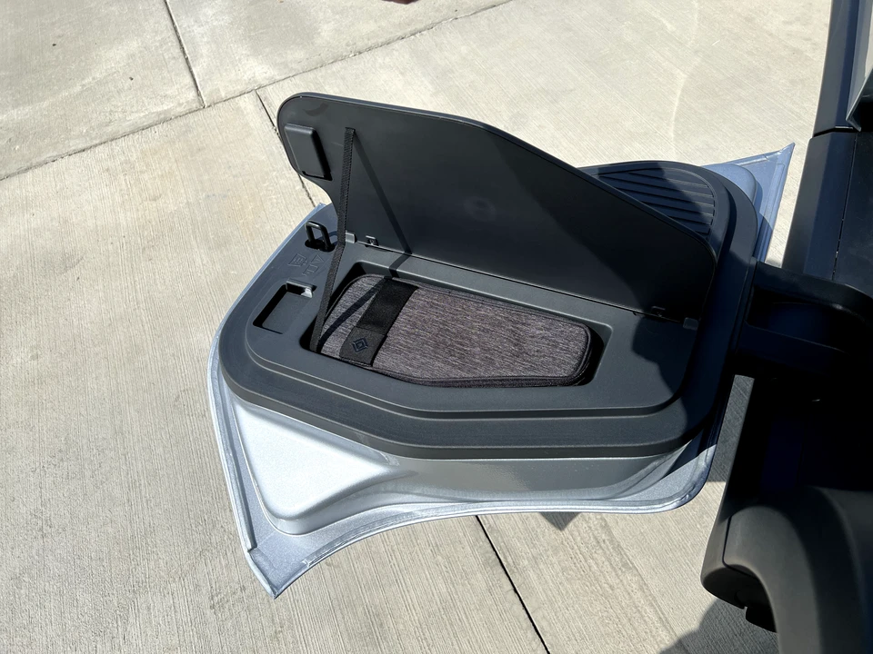 2022 Rivian R1T - Image 12 of 31