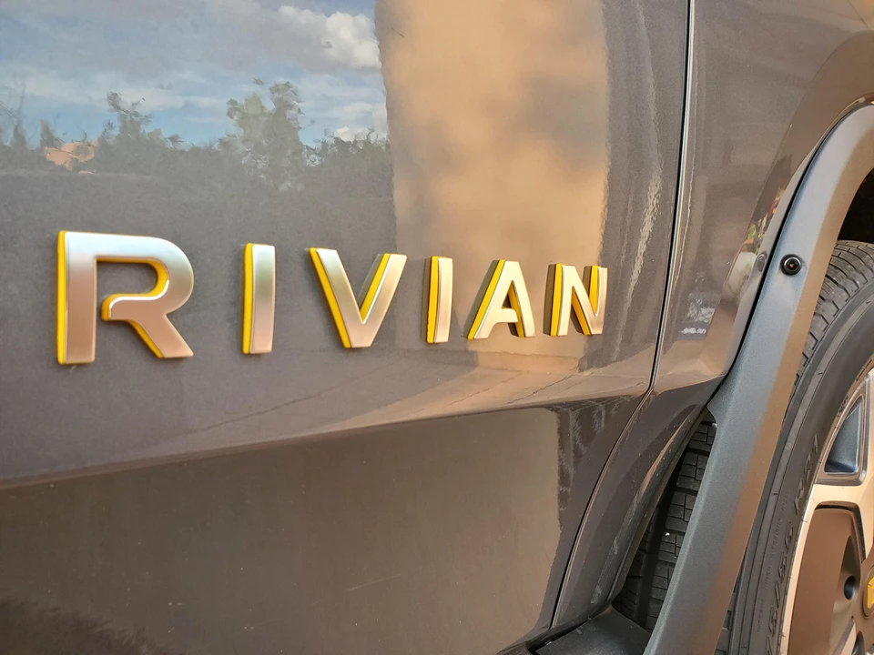 2022 Rivian R1T - Image 30 of 31