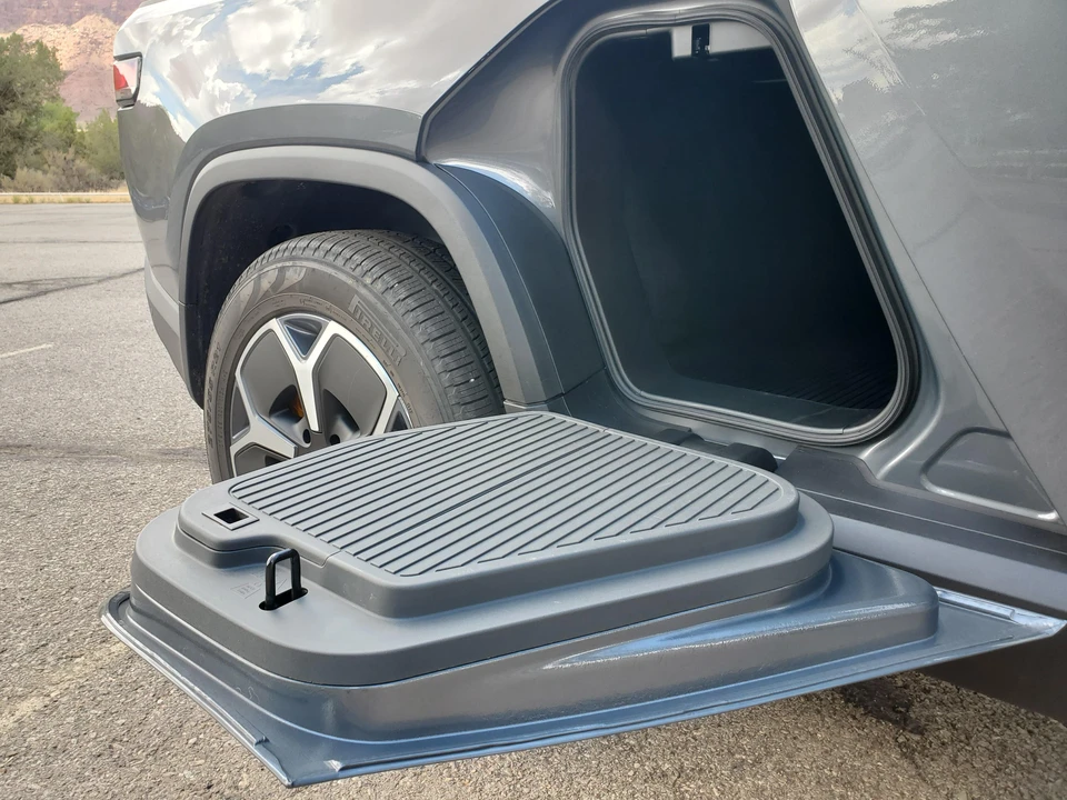2022 Rivian R1T - Image 29 of 31