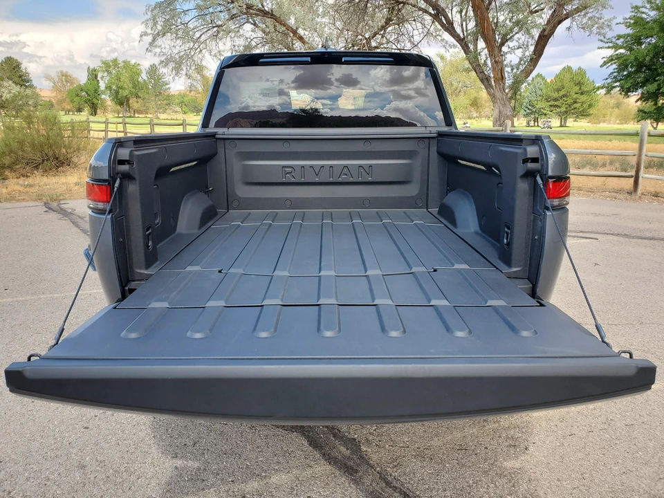 2022 Rivian R1T - Image 13 of 31
