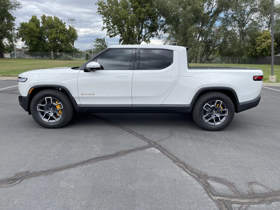 2022 Rivian R1T - Image 16 of 31