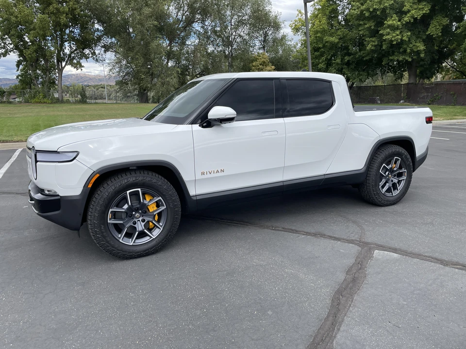 2022 Rivian R1T - Image 11 of 31