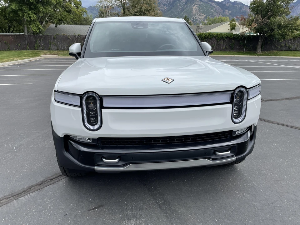 2022 Rivian R1T - Image 7 of 31