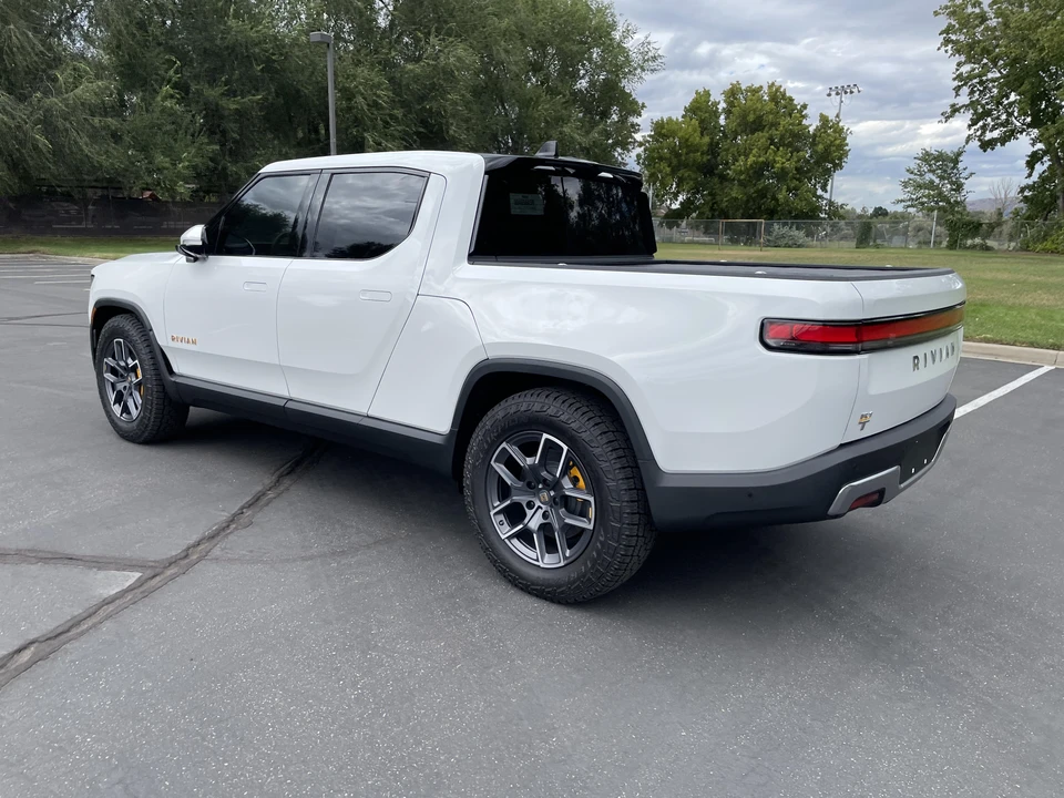 2022 Rivian R1T - Image 20 of 31
