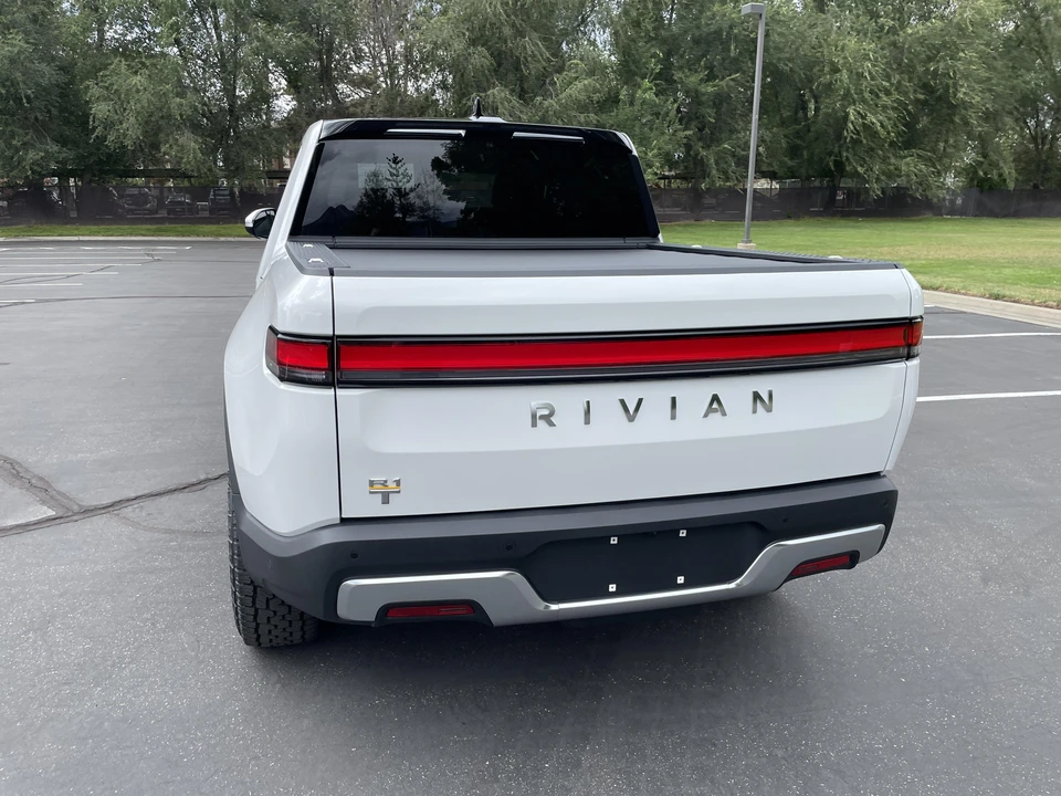 2022 Rivian R1T - Image 22 of 31