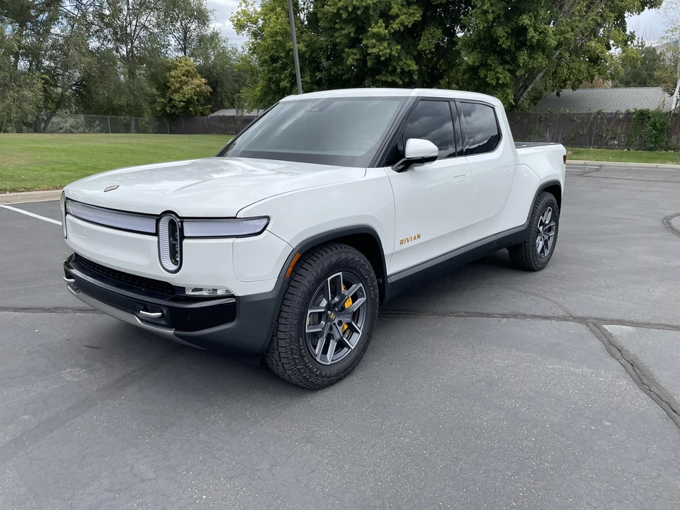 2022 Rivian R1T - Image 10 of 31