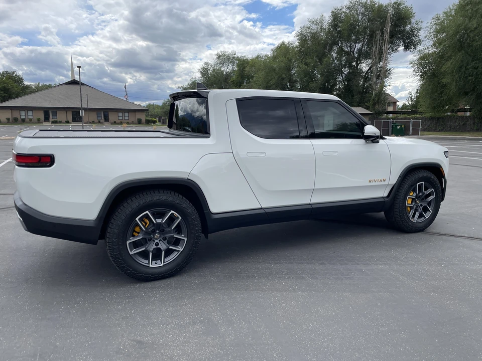 2022 Rivian R1T - Image 27 of 31