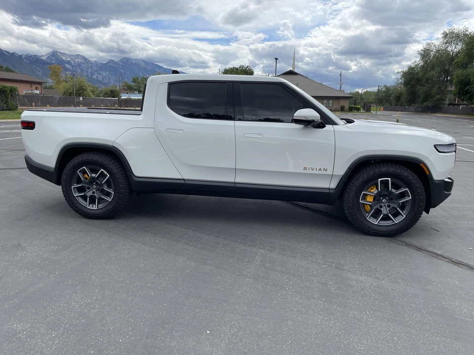 2022 Rivian R1T - Image 29 of 31