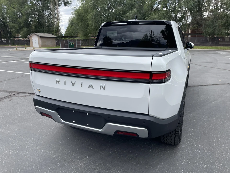 2022 Rivian R1T - Image 23 of 31