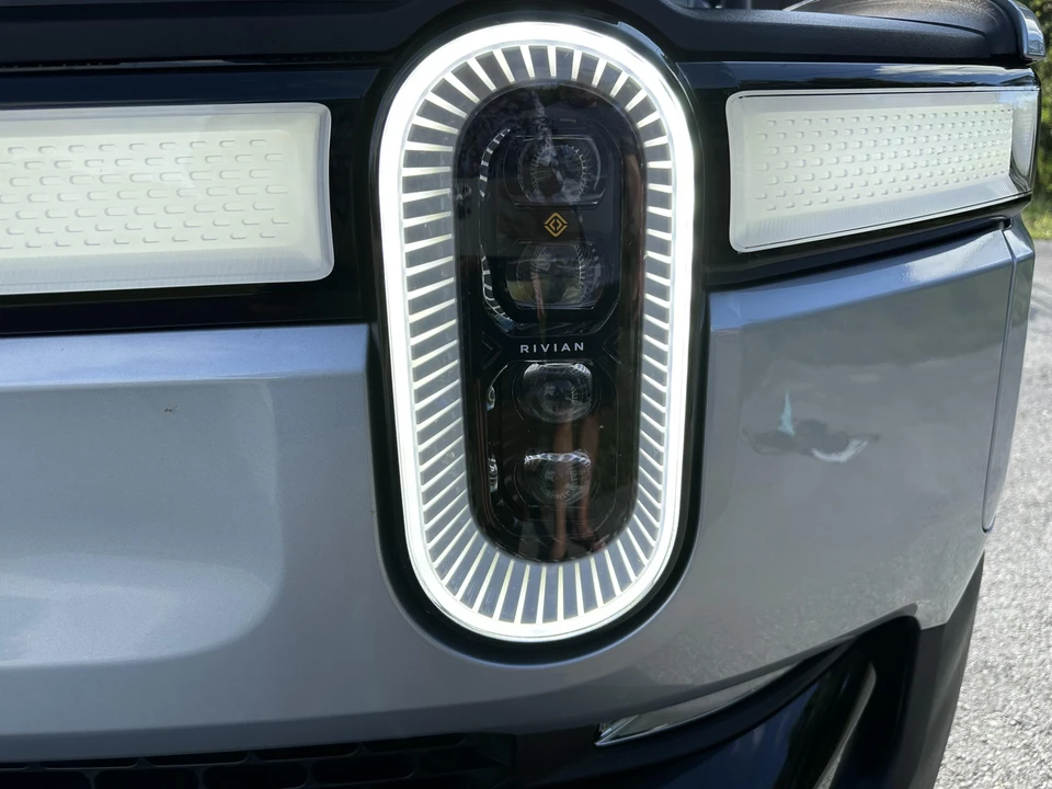 2022 Rivian R1T - Image 22 of 31