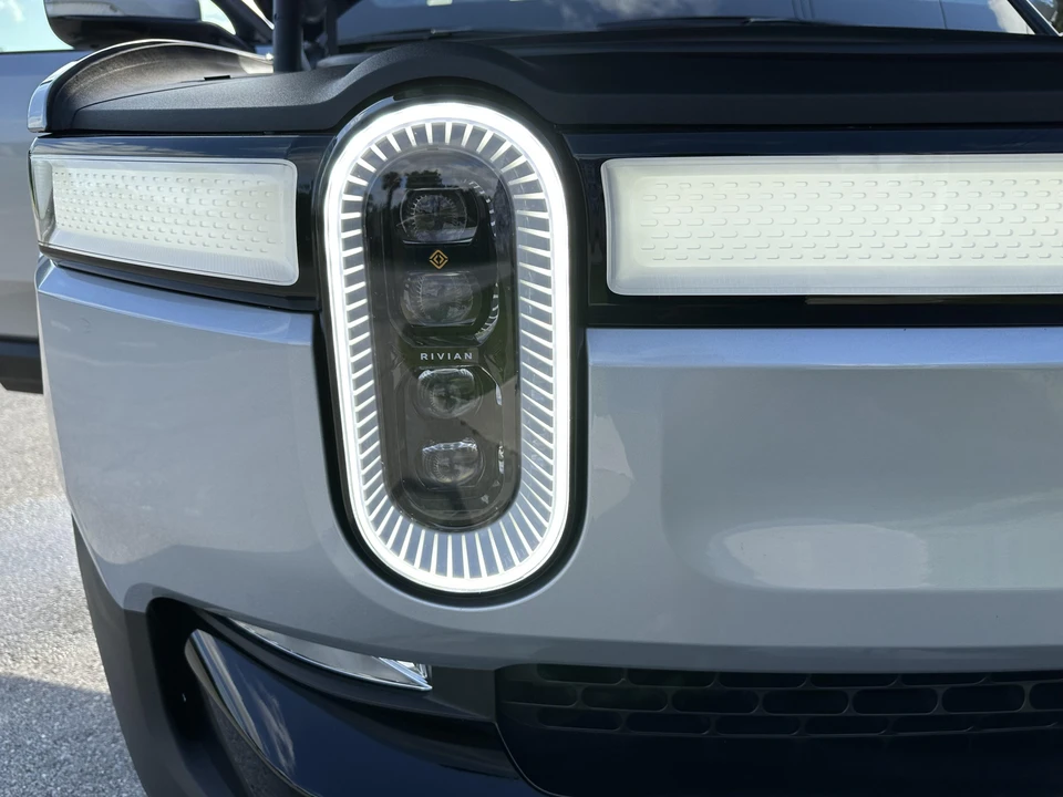 2022 Rivian R1T - Image 21 of 31