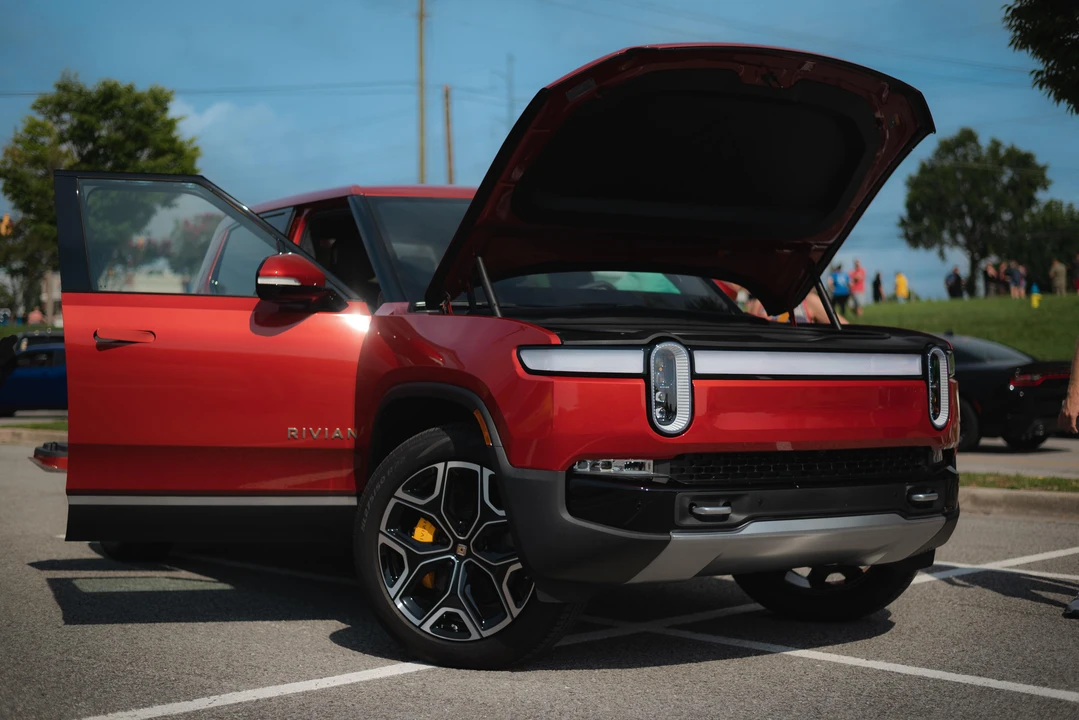2022 Rivian R1T - Image 18 of 31