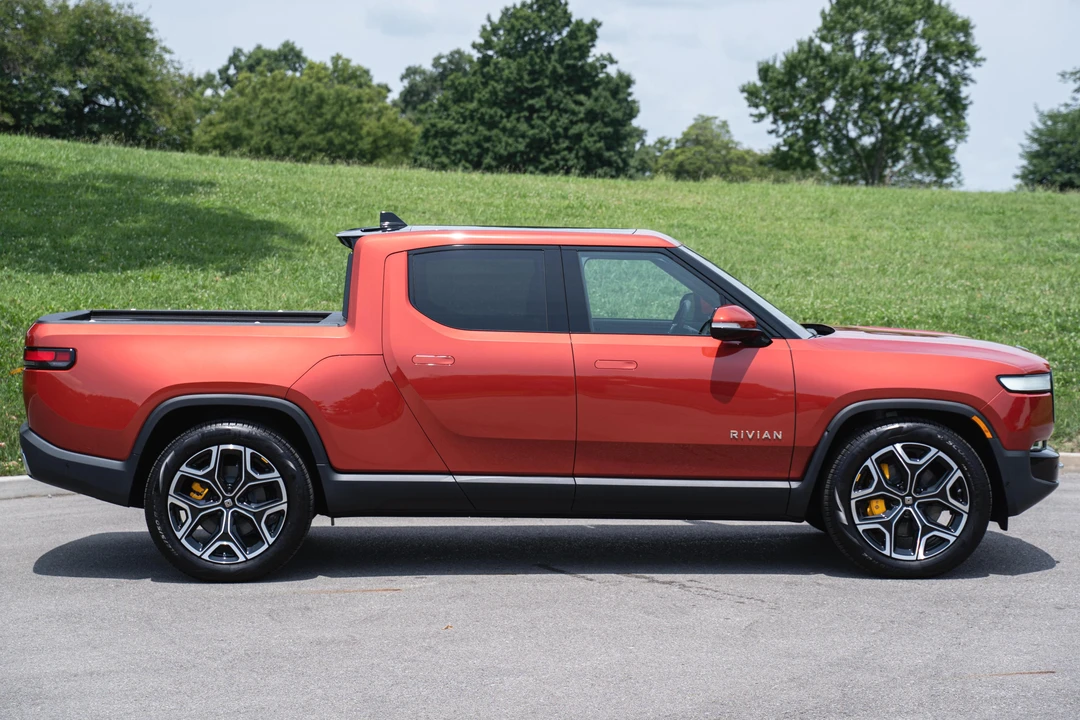 2022 Rivian R1T - Image 3 of 31