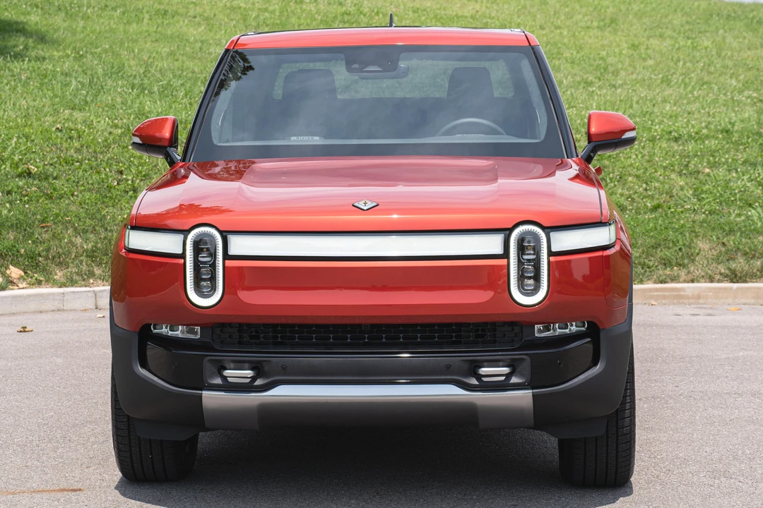 2022 Rivian R1T - Image 2 of 31