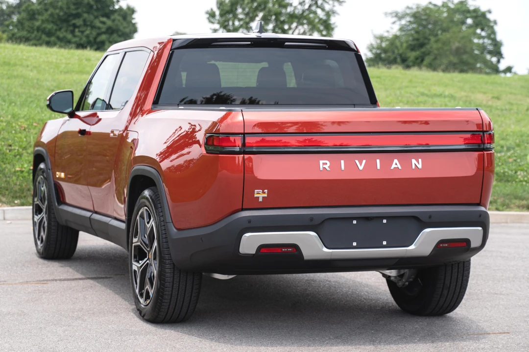 2022 Rivian R1T - Image 4 of 31