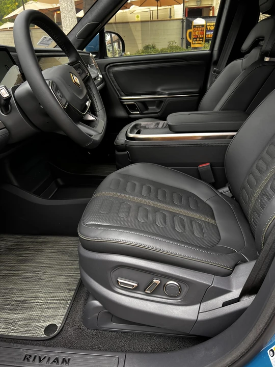 2022 Rivian R1T - Image 27 of 31