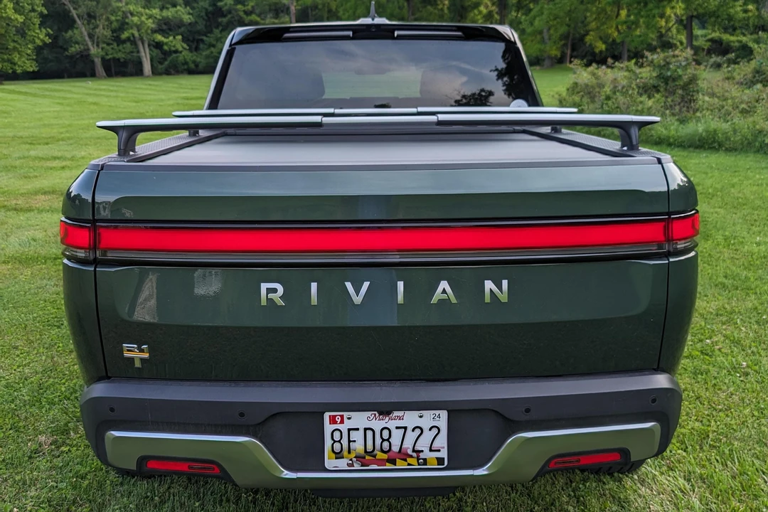 2022 Rivian R1T - Image 5 of 31