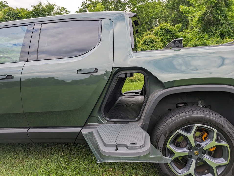 2022 Rivian R1T - Image 19 of 31