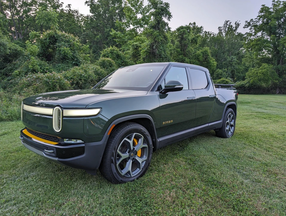 2022 Rivian R1T - Image 7 of 31