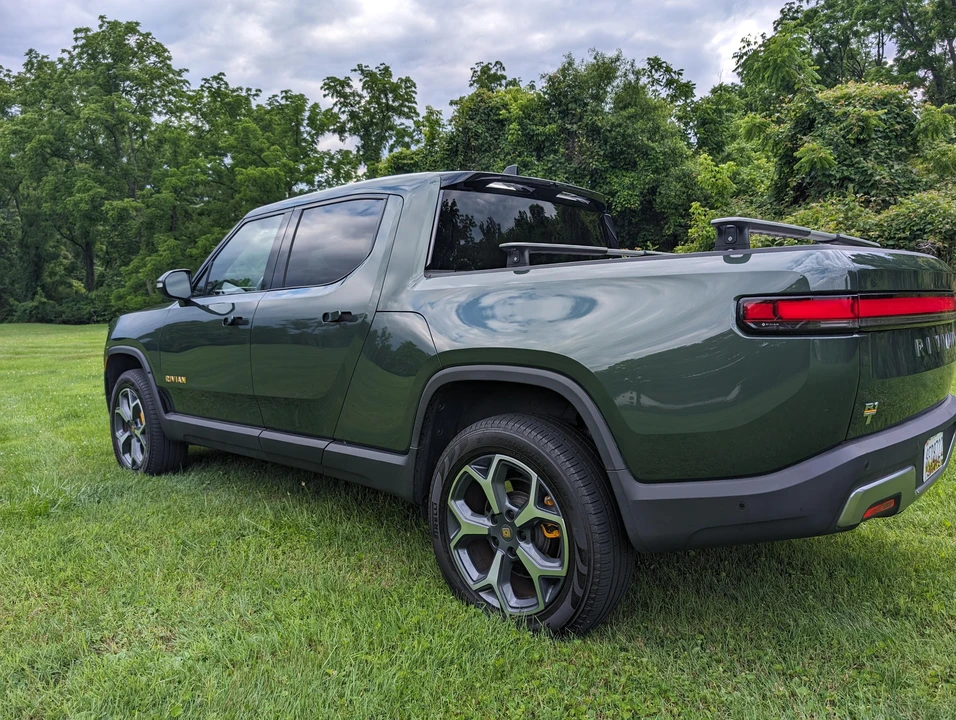 2022 Rivian R1T - Image 9 of 31
