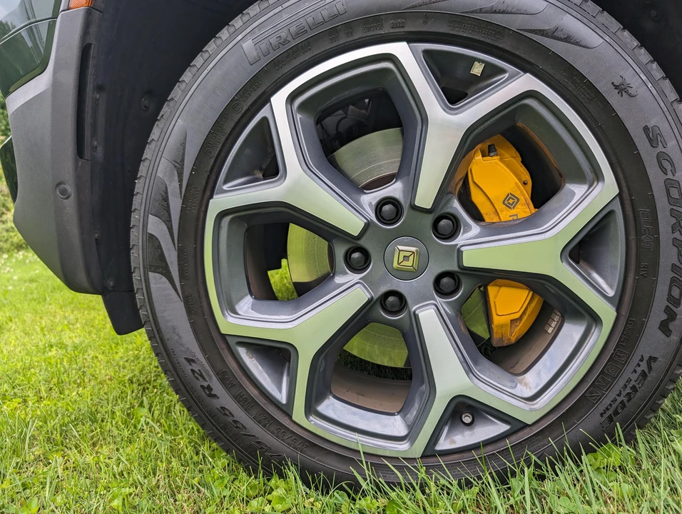 2022 Rivian R1T - Image 28 of 31