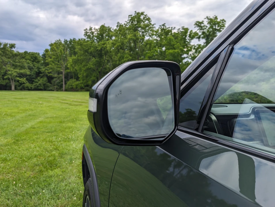 2022 Rivian R1T - Image 18 of 31