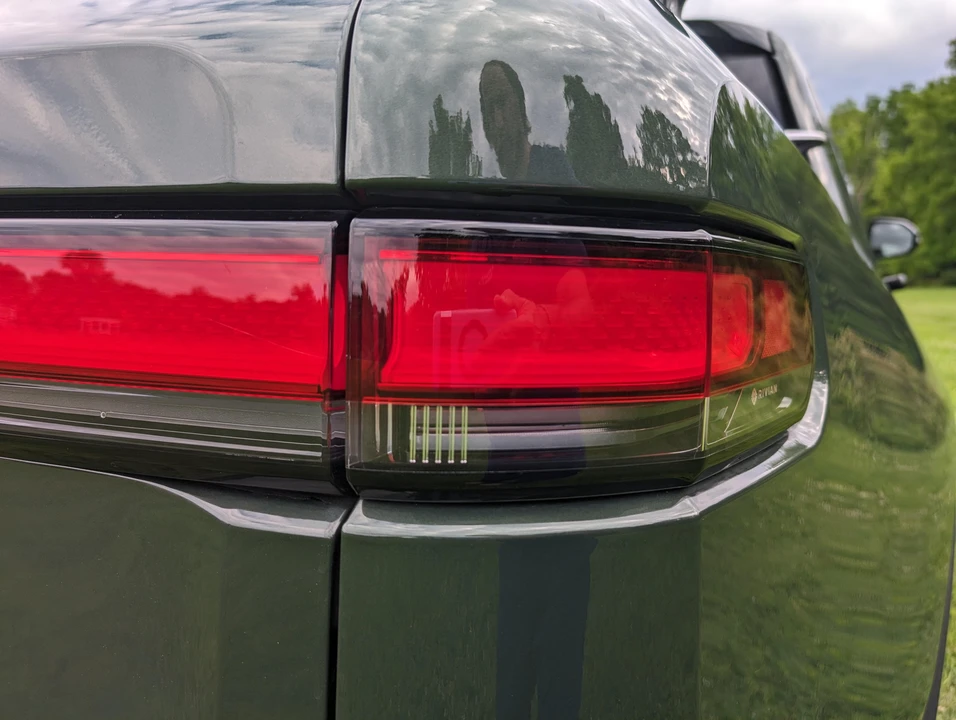 2022 Rivian R1T - Image 22 of 31