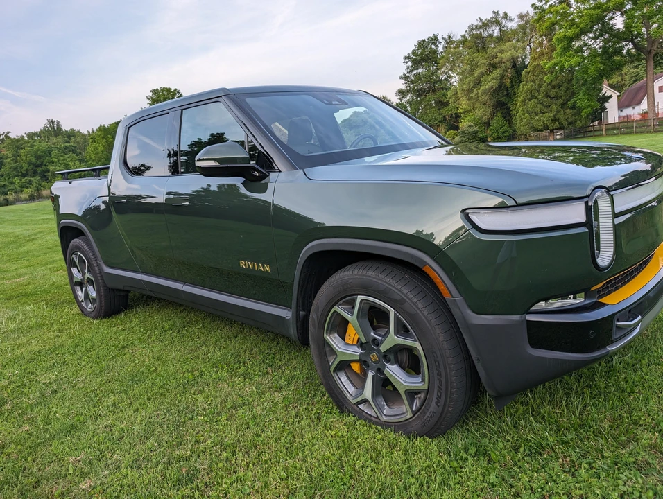 2022 Rivian R1T - Image 12 of 31