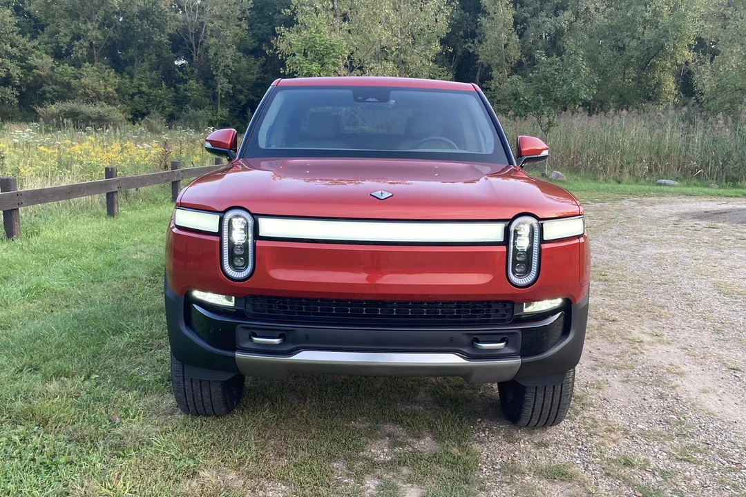 2022 Rivian R1T - Image 2 of 5
