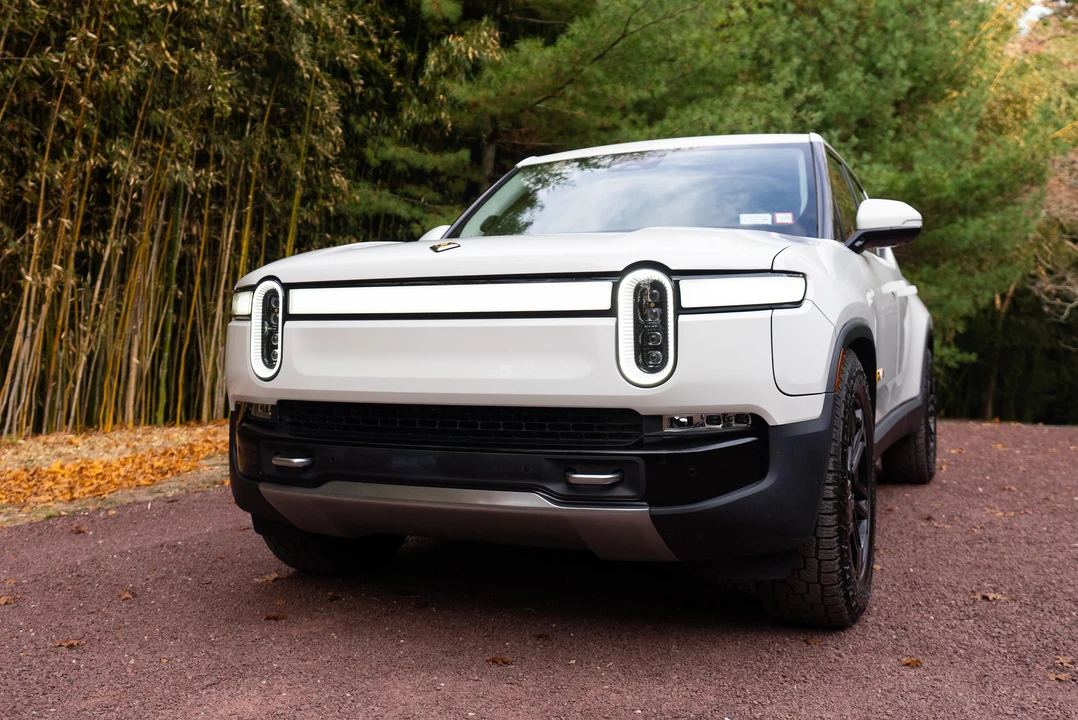 2022 Rivian R1T - Image 7 of 31