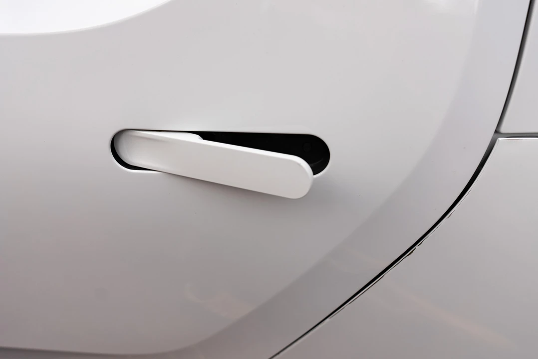 2022 Rivian R1T - Image 25 of 31