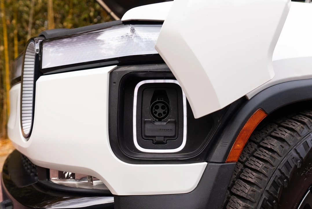 2022 Rivian R1T - Image 22 of 31