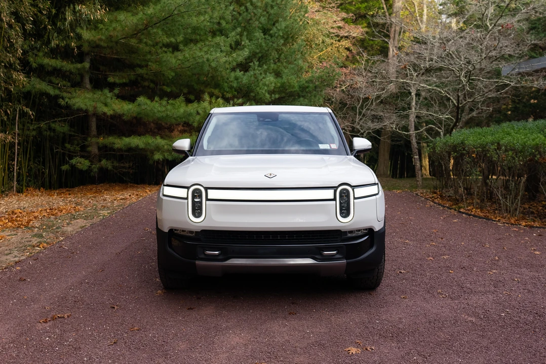 2022 Rivian R1T - Image 6 of 31
