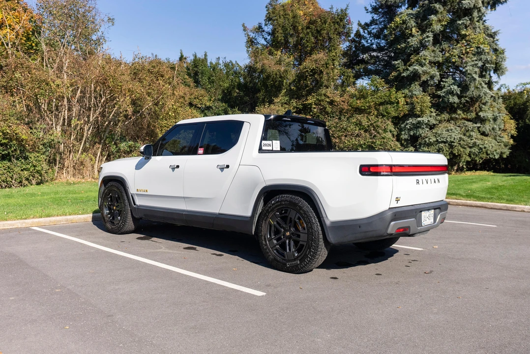 2022 Rivian R1T - Image 14 of 31