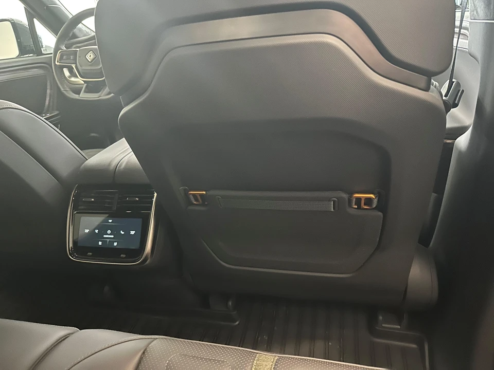 2022 Rivian R1T - Image 11 of 11