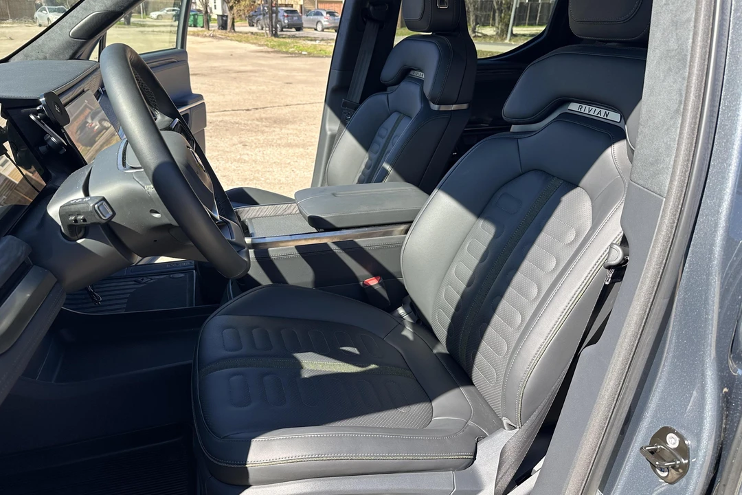 2022 Rivian R1T - Image 7 of 11