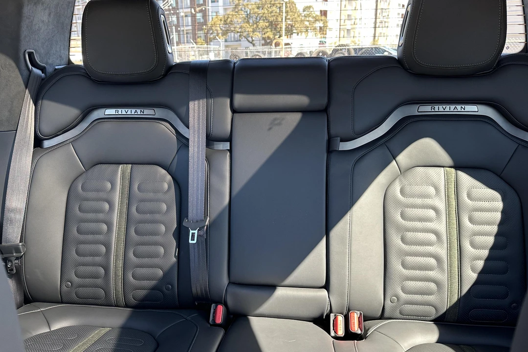2022 Rivian R1T - Image 8 of 11