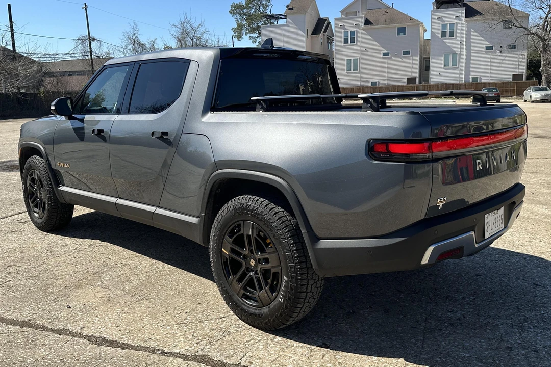 2022 Rivian R1T - Image 4 of 11