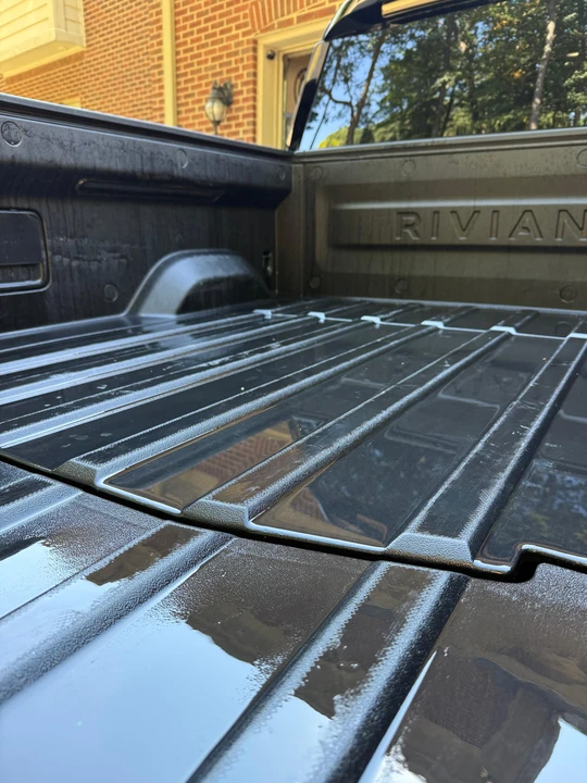 2022 Rivian R1T - Image 27 of 31