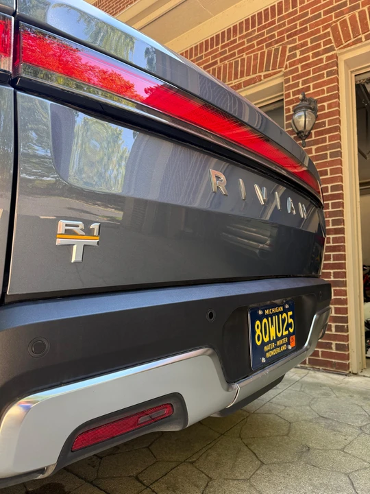 2022 Rivian R1T - Image 19 of 31