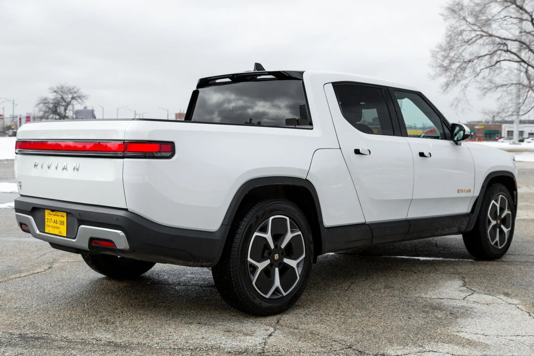 2022 Rivian R1T - Image 4 of 31