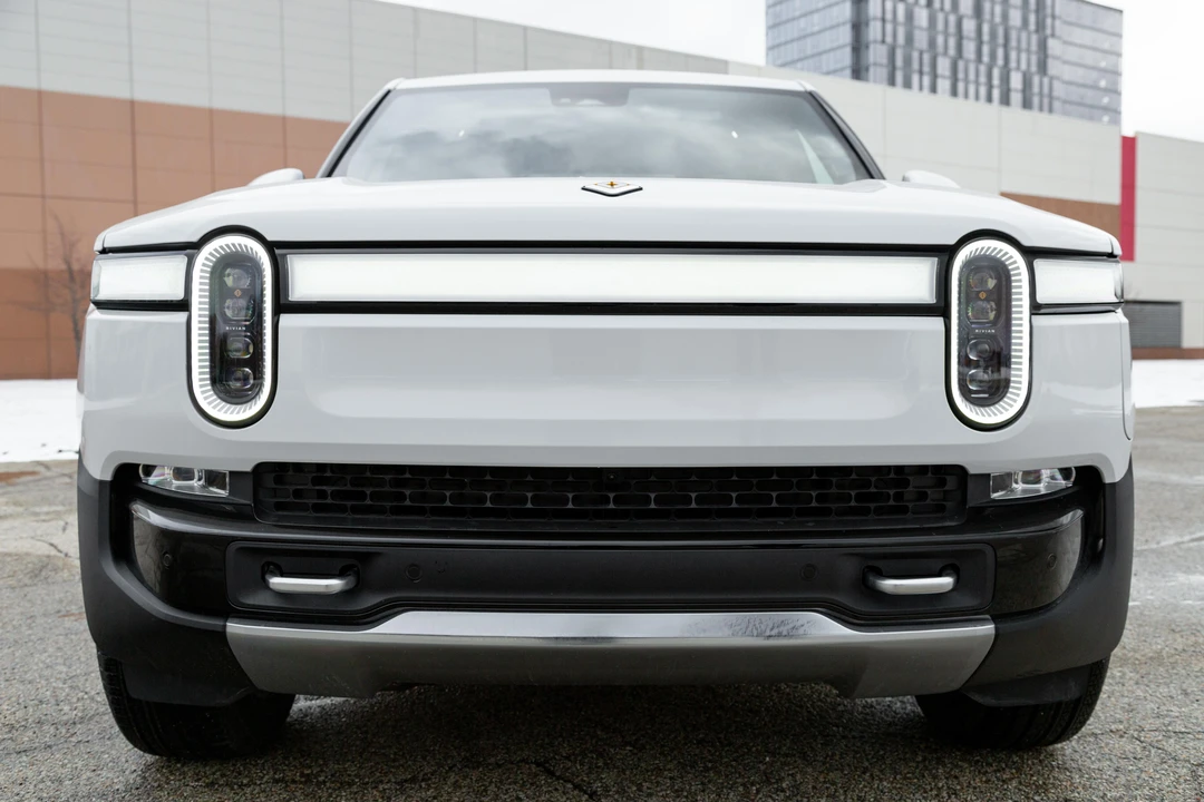 2022 Rivian R1T - Image 7 of 31