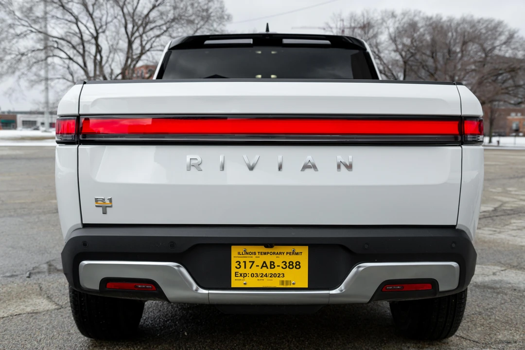 2022 Rivian R1T - Image 17 of 31