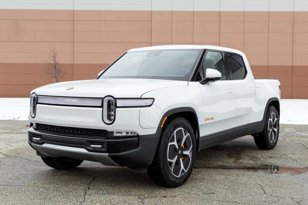 2022 Rivian R1T - Image 12 of 31