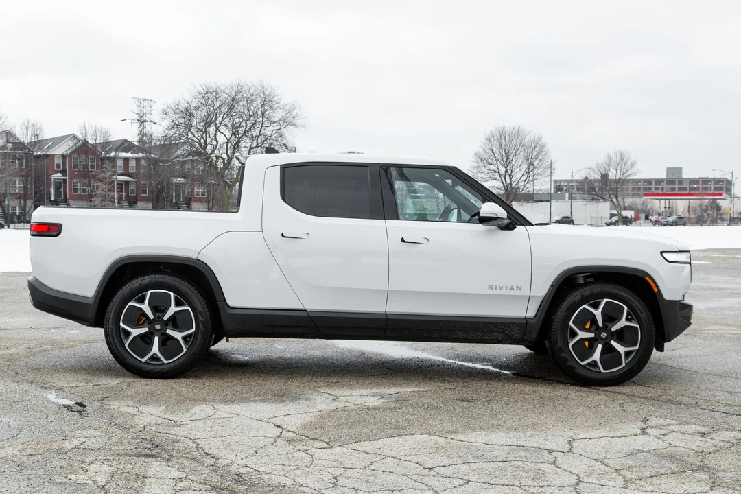 2022 Rivian R1T - Image 26 of 31