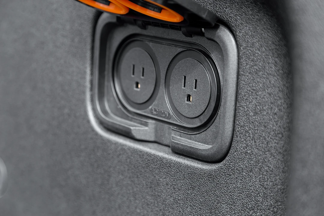 2022 Rivian R1T - Image 24 of 31